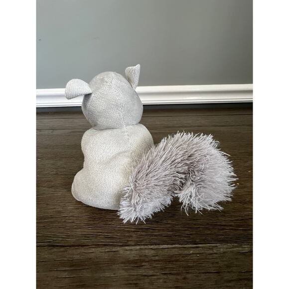 Greenbrier Kennel Club Grey Squirrel with Squeaker‎ Plush Dog Toy - Picture 3 of 5